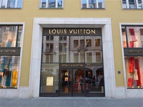 louis vuitton münchen mitarbeiter|louis vuitton munich germany.